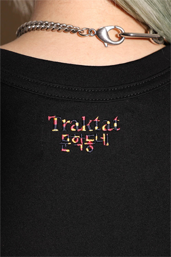 Traktat and Munhakdongne Publishing’s collaboration: “TOUR” t-shirts created by representative writers of the World Literature Series (Source: Traktat)